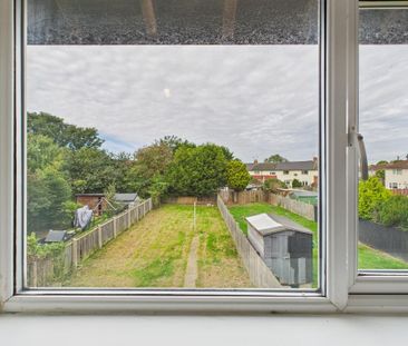 3 bedroom terraced house to rent - Photo 6
