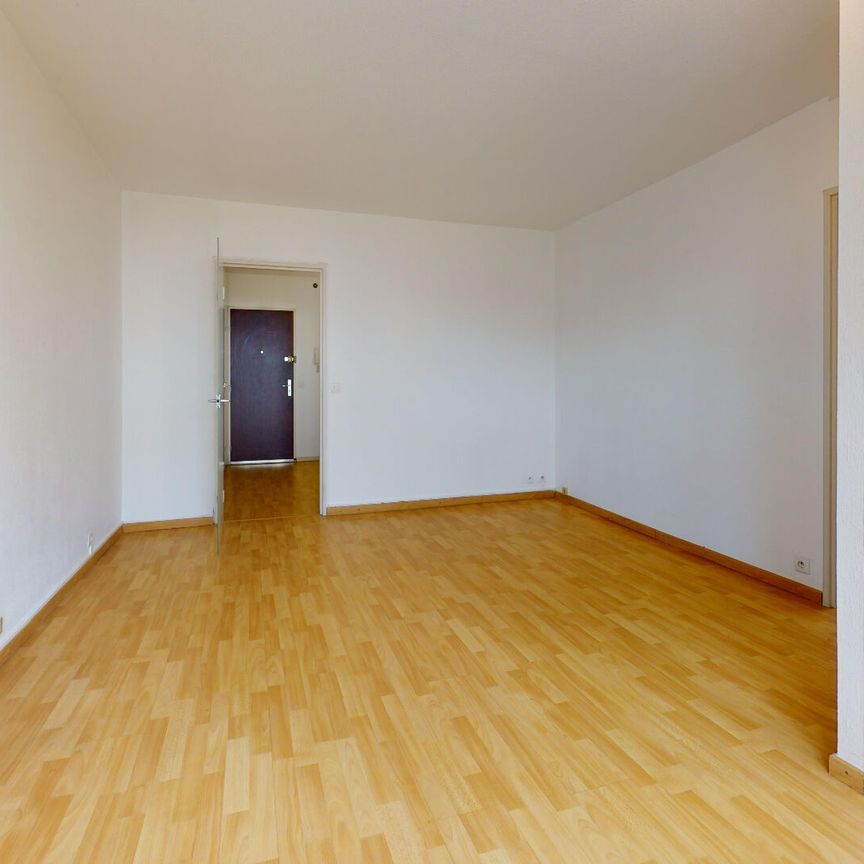 À louer : Charmant appartement 2 pièces à Mulhouse avec balcon et garage fermé en sous sol ! - Photo 1