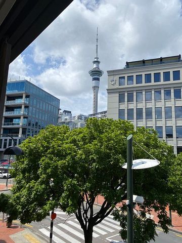 Studio Apartment Viaduct Location - Photo 2