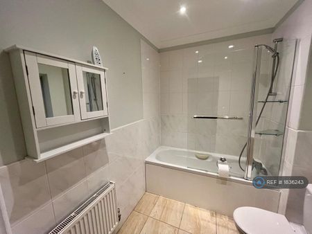 2 bedroom maisonette to rent - Photo 4