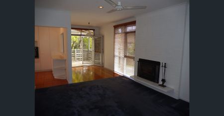 3 Bedroom Family Home - Photo 2