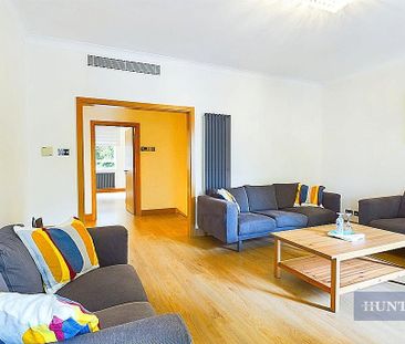 5 bedroom terraced house to rent - Photo 1