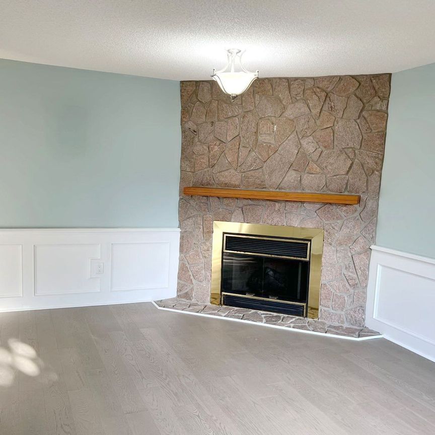 For Lease - 2037 Schoolmaster Circle, Oakville, Ontario - Photo 1