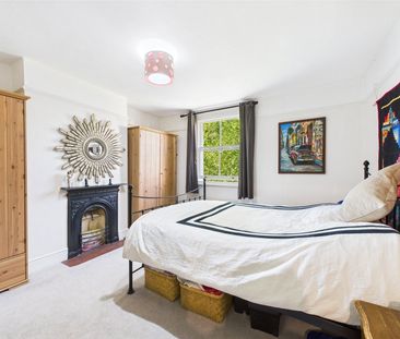 Crown Road, St Margarets, London, TW1, Twickenham - Photo 6