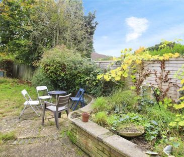 5 bedroom semi-detached house to rent - Photo 3