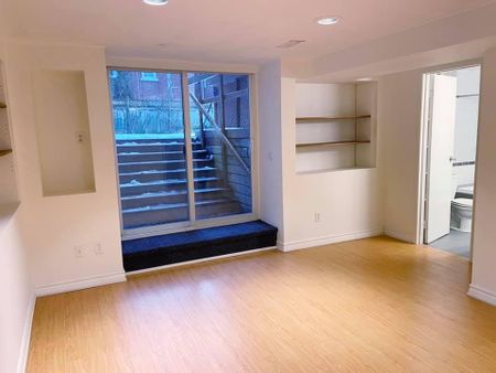 For Lease - 2 Edgewood Gardens, Toronto, Ontario - Photo 5