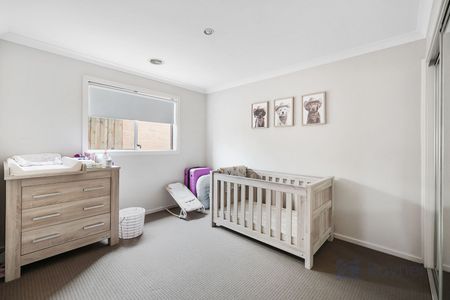 4 Bedroom Family Home in popular Maddingley - Photo 3