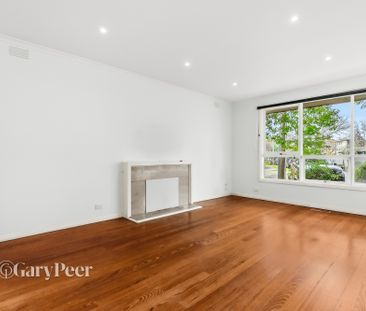 10 Penleigh Ct, St Kilda East - Photo 2