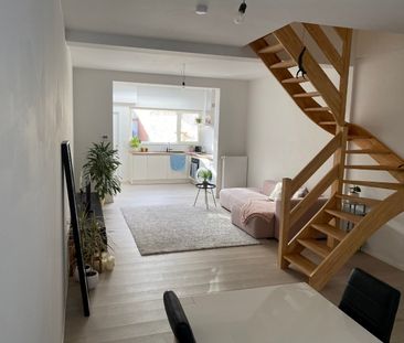 Gerenoveerde rijwoning in het centrum van Veurne - Foto 1