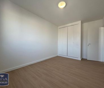 Location Appartement 4 pièces 86m² SORGUES 84700 - Photo 2