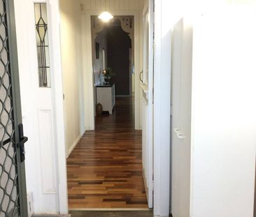 Large residence, close to all amenities - Photo 5