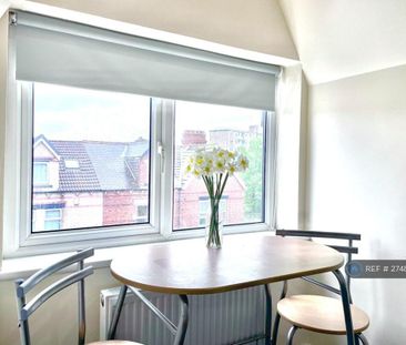 1 bedroom flat to rent - Photo 2
