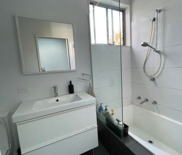 Chippendale - Photo 5