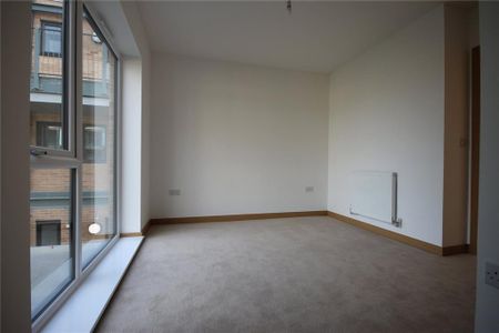 2 bedroom semi-detached house to rent - Photo 5