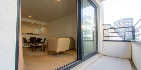 Appartement te huur in Evere voor € 1.500 met 2 slaapkamers - Photo 5