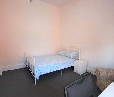 5-bedroom shared house / townhouse, Philip street - Photo 4