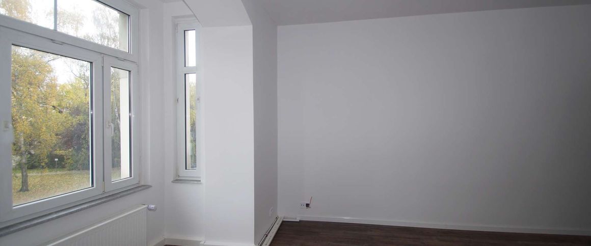 Wir sanieren für Sie! Große 2-Raumwohnung sucht neue Erstbezieher - Photo 1