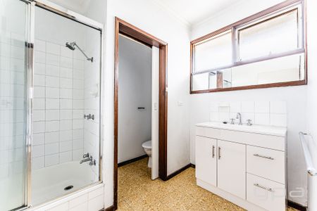 Cosy & Central Living - Photo 3