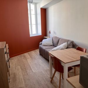 Location Appartement 1 pièce 18m² RUELLE SUR TOUVRE 16600 - Photo 2