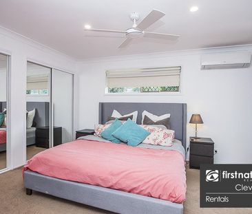 ENTERTAINERS DELIGHT WITH HUGE SPARKLING POOL FOR QLD SUMMER! - Photo 6