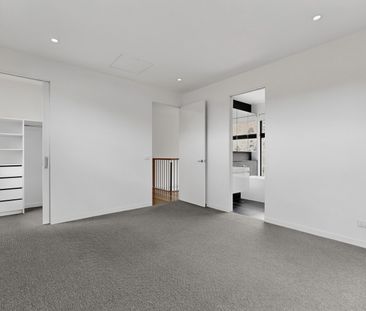 18A Percy Street, Balwyn VIC 3103 - House For Rent | Domain - Photo 3