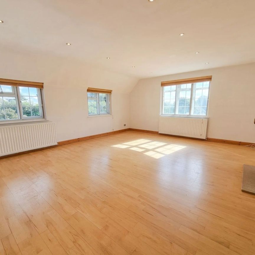 2 bed apartment to rent in Home Farm, Leek Wootton, CV35 - Photo 1