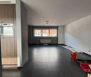 Huis - Te huur - Photo 2