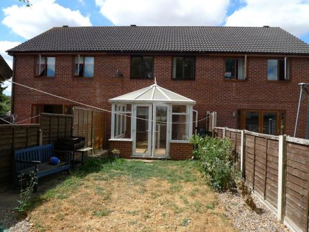 3 bedroom terraced house to rent - Photo 4