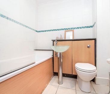 1 bedroom apartment to rent The Glass House, 80A St. Georges Road, ... - Photo 2