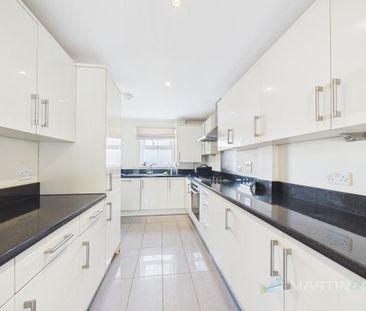 3 bedroom semi-detached house to rent - Photo 5