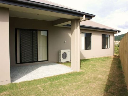 Ready to inspect, don't miss this stunning property. - Photo 1