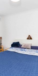 Modern Apartment - Photo 3