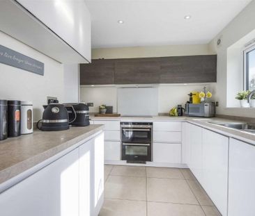 Newcourt Drive, Exeter - Photo 4