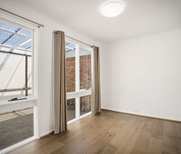 Spacious 3-Bedroom Home in a Prime Merrylands Location - Photo 3