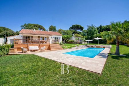 SAINT-TROPEZ - CAPON / PINET - VILLA 4 CHAMBRES - VUE SUR LE CHÂTEAU DE LA MESSARDIERE - Photo 2