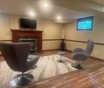 Detached Home For Lease | N9246977 - Photo 4
