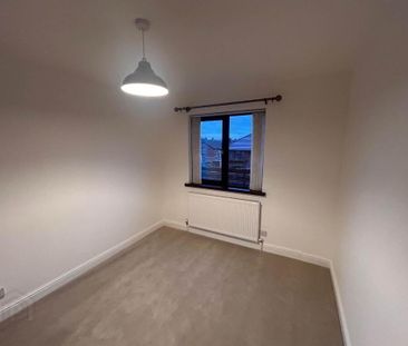 18 Victoria Court, Belfast, BT4 1RQ - Photo 5