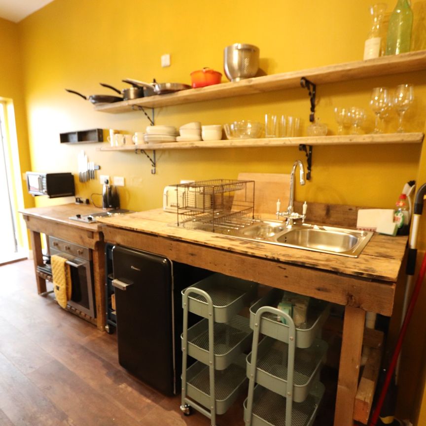 Studio Apartment – Medium Let - Photo 1