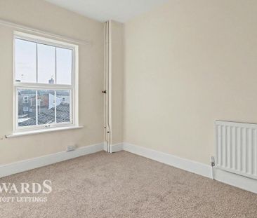 3 bedroom terraced house to rent - Photo 4