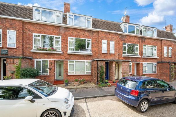 2 bedroom maisonette to rent - Photo 1