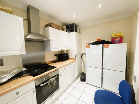 3 bedroom townhouse to rent - Photo 4