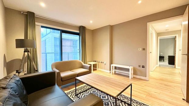 2 bedroom flat to rent - Photo 1