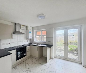 2 bedroom semi-detached house to rent - Photo 5