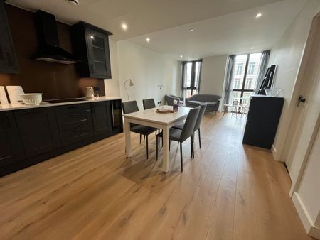 1 Bed Flat, Emery Way, E1W - Photo 2