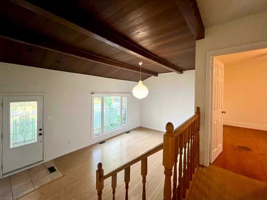 For Lease - 287 Kent Crescent, Burlington, Ontario - Photo 1