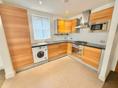 2 bed flat to rent in Bramhall Road, Liverpool, L22 - Photo 4