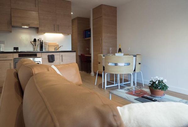 Studio to rent - Photo 1