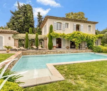 Maison à louer Mougins, Cote d'Azur, France - Photo 1