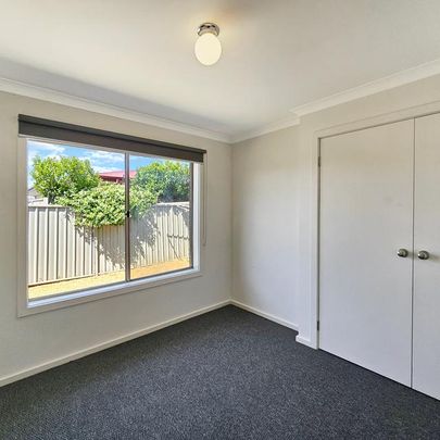 Modern Living in a Quiet Court! - Photo 1
