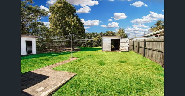 South Townsville Simplicity! - Photo 1